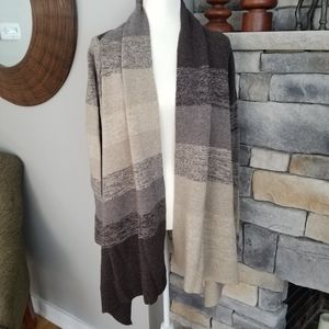 Stunning Neutral Tone BCBG Sweater